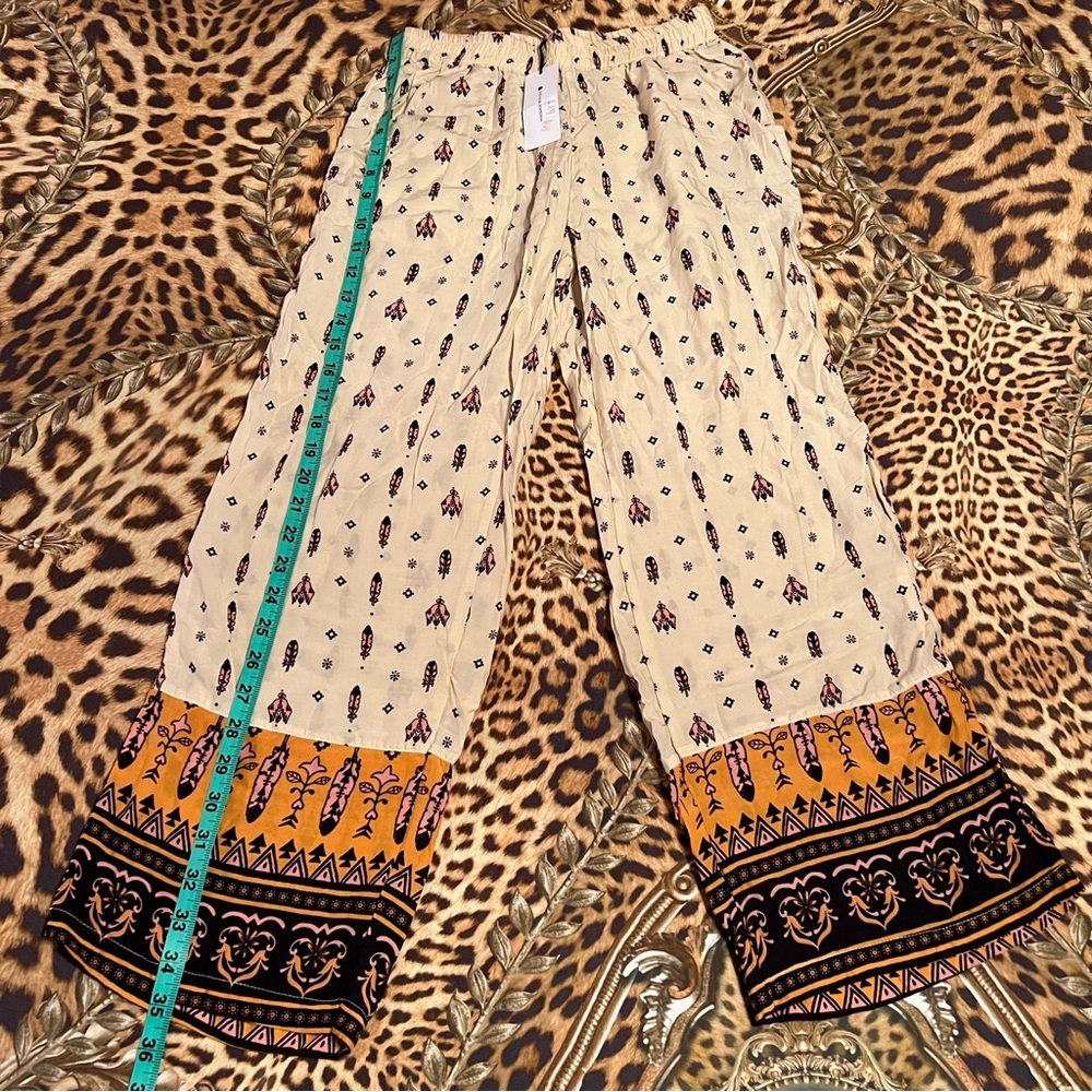 Isla Bay Capri Pants